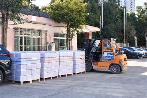 Sendingaruppfærsla: Útdraganlegar skrallólar á leiðinni út!